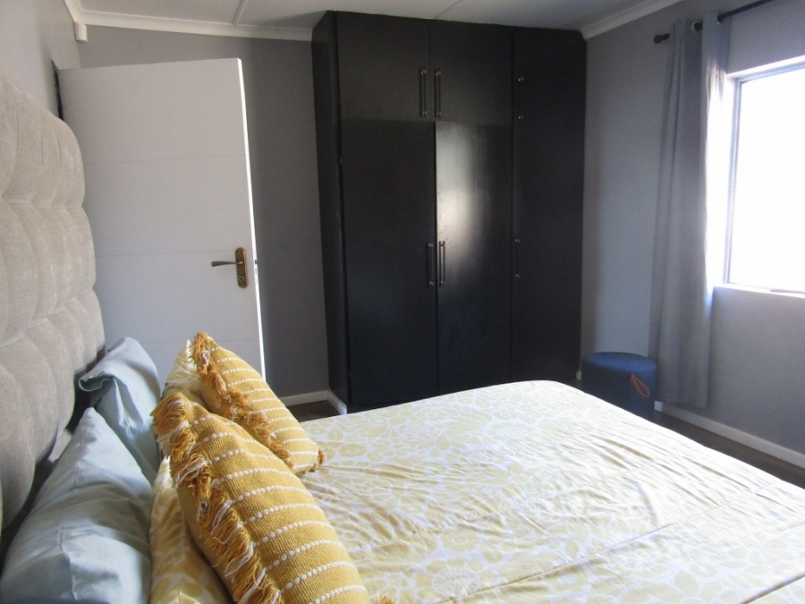 4 Bedroom Property for Sale in Humansdorp Eastern Cape